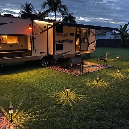 Hotel Cozy Camper - Free Parking à Miami Extérieur photo